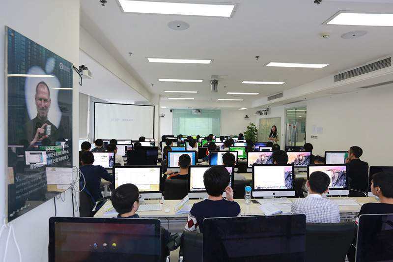專業(yè)平面廣告設(shè)計(jì)、淘寶美工設(shè)計(jì)培訓(xùn)大品牌! 專業(yè)平面廣告設(shè)計(jì)、淘寶美工設(shè)計(jì)培訓(xùn)大品牌!